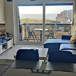 Modern Met Zeezicht En Gratis Parkeerplaats Apartament
