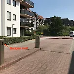 Modern Met Zeezicht En Gratis Parkeerplaats