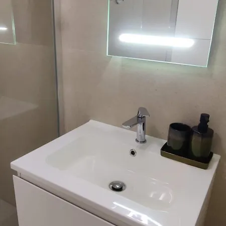 Recent Vernieuwd Met Zeezicht En Gratis Parkeerplaats Apartmán *