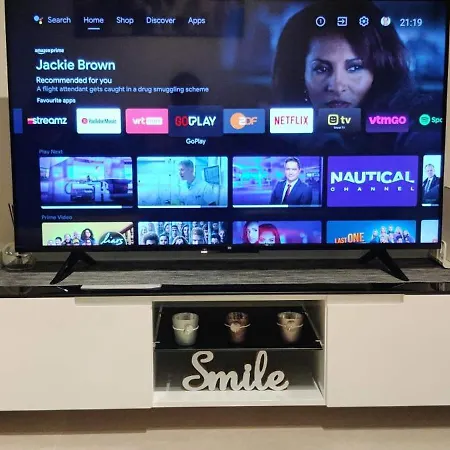 Recent Vernieuwd Met Zeezicht En Gratis Parkeerplaats *