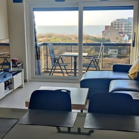 Recent Vernieuwd Met Zeezicht En Gratis Parkeerplaats Lägenhet