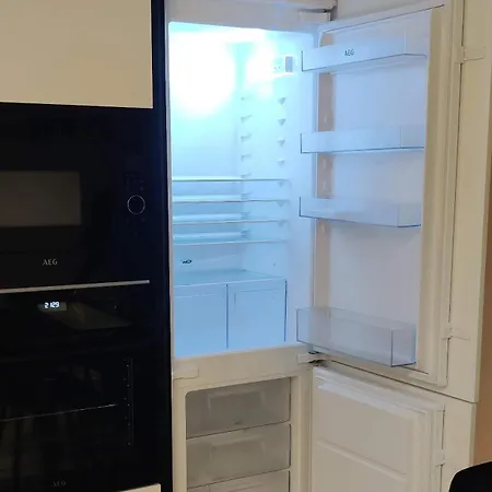 Recent Vernieuwd Met Zeezicht En Gratis Parkeerplaats *