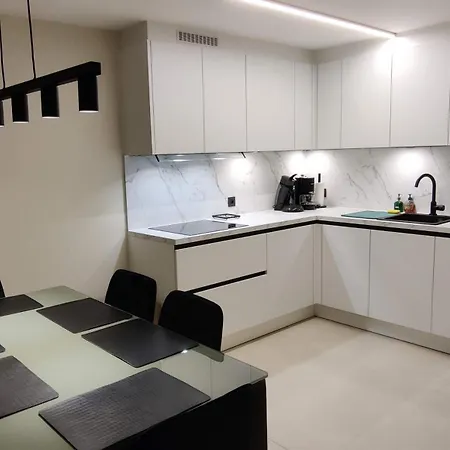 Modern Met Zeezicht En Gratis Parkeerplaats Appartement