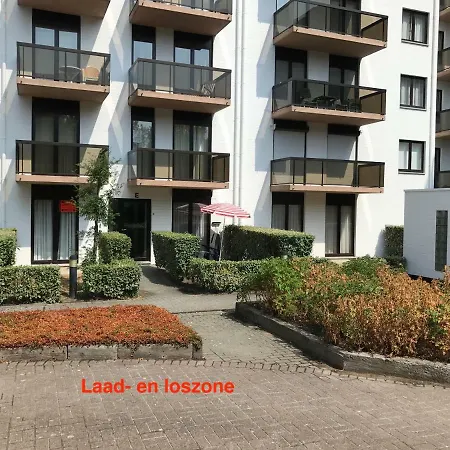 Apartmán Recent Vernieuwd Met Zeezicht En Gratis Parkeerplaats *