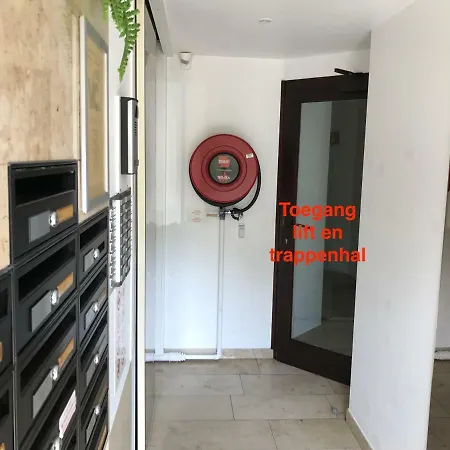 Recent Vernieuwd Met Zeezicht En Gratis Parkeerplaats Apartmán *