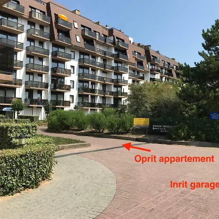 Recent Vernieuwd Met Zeezicht En Gratis Parkeerplaats Lägenhet