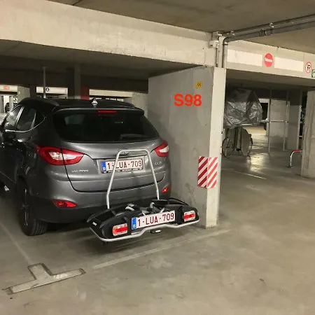 Recent Vernieuwd Met Zeezicht En Gratis Parkeerplaats *